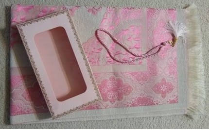 Prayer Rug + Prayer bead GIFT BOX (PInk, Cream and Blue available)